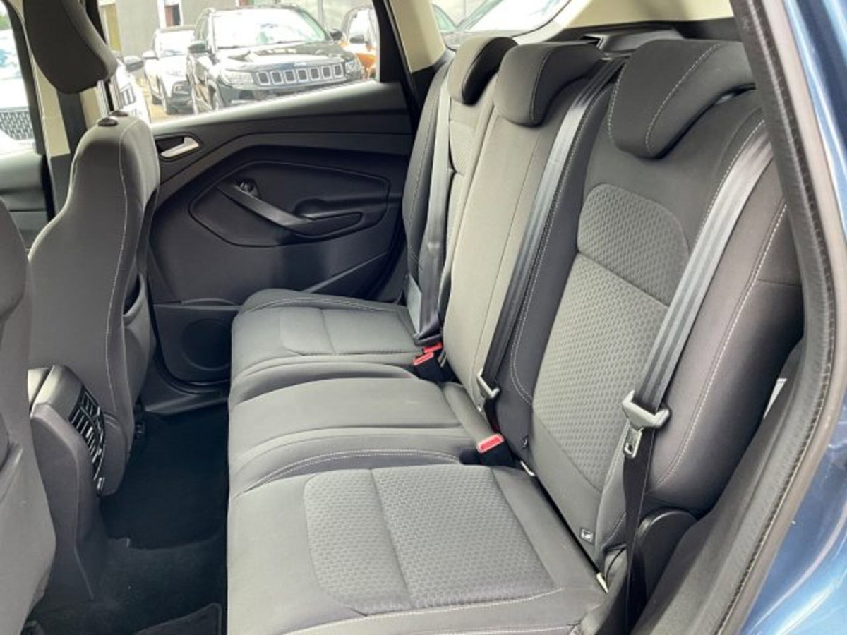 Ford Kuga 2.0 TDCI 120 CV S&S 2WD Powershift Titanium (12)