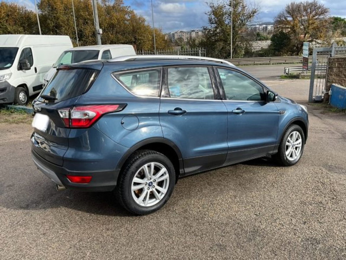 Ford Kuga 2.0 TDCI 120 CV S&S 2WD Powershift Titanium (4)