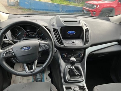Ford Kuga 2.0 TDCI 120 CV S&S 2WD Powershift Titanium (8)