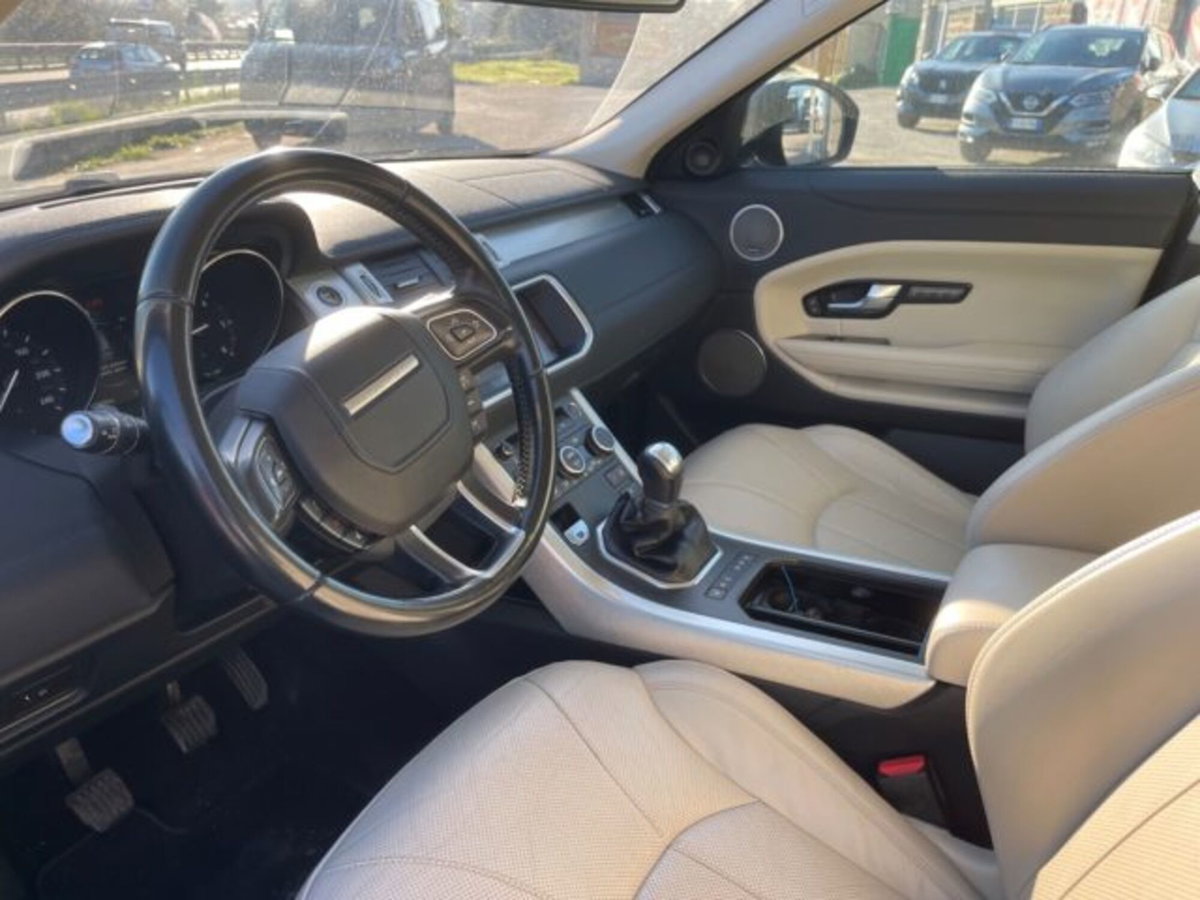 Land Rover Range Rover Evoque 2.0 TD4 180 CV 5p. Pure (12)