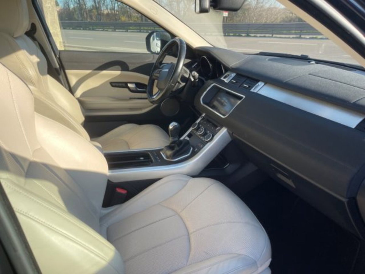 Land Rover Range Rover Evoque 2.0 TD4 180 CV 5p. Pure (13)
