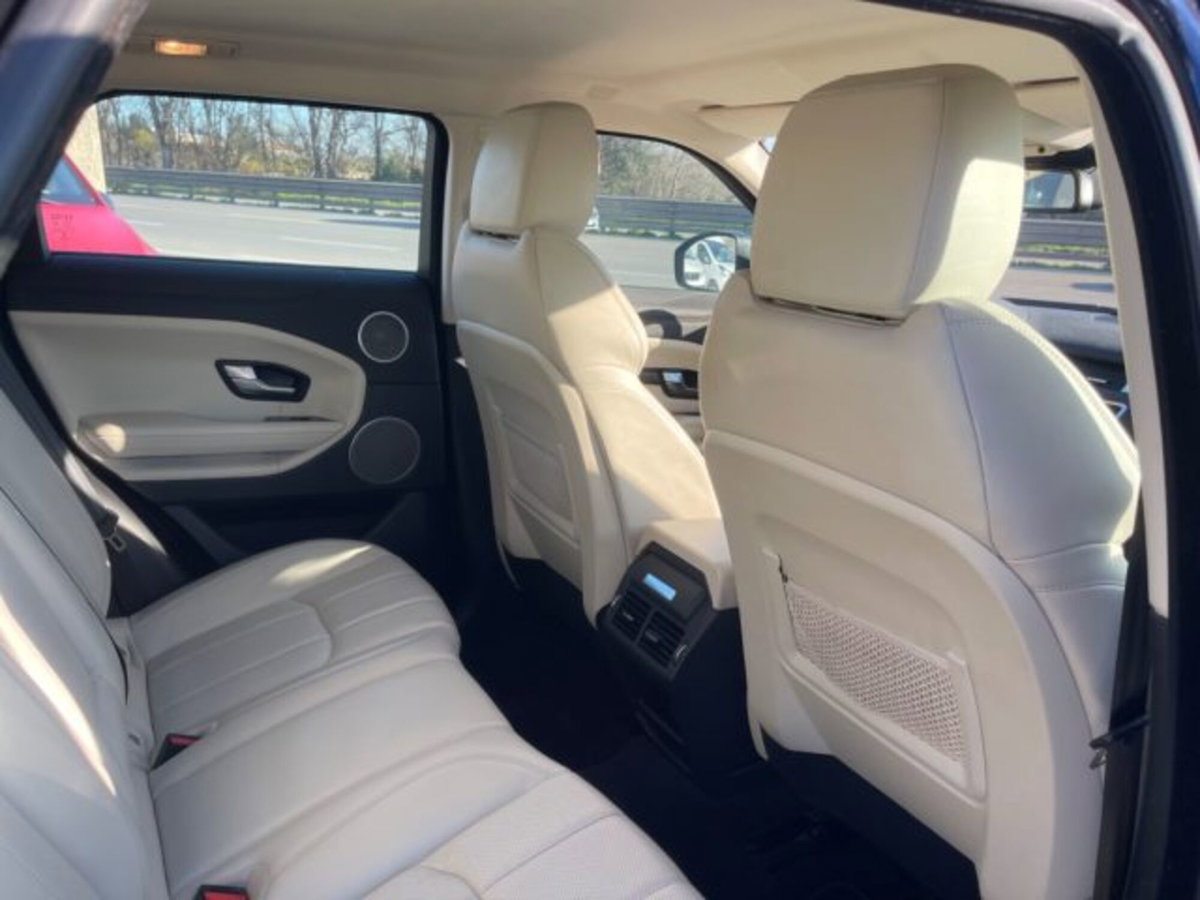 Land Rover Range Rover Evoque 2.0 TD4 180 CV 5p. Pure (15)