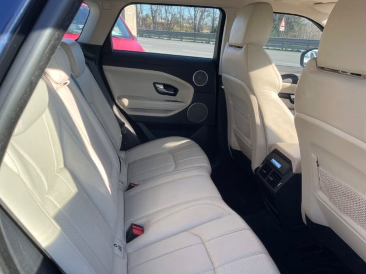 Land Rover Range Rover Evoque 2.0 TD4 180 CV 5p. Pure (17)