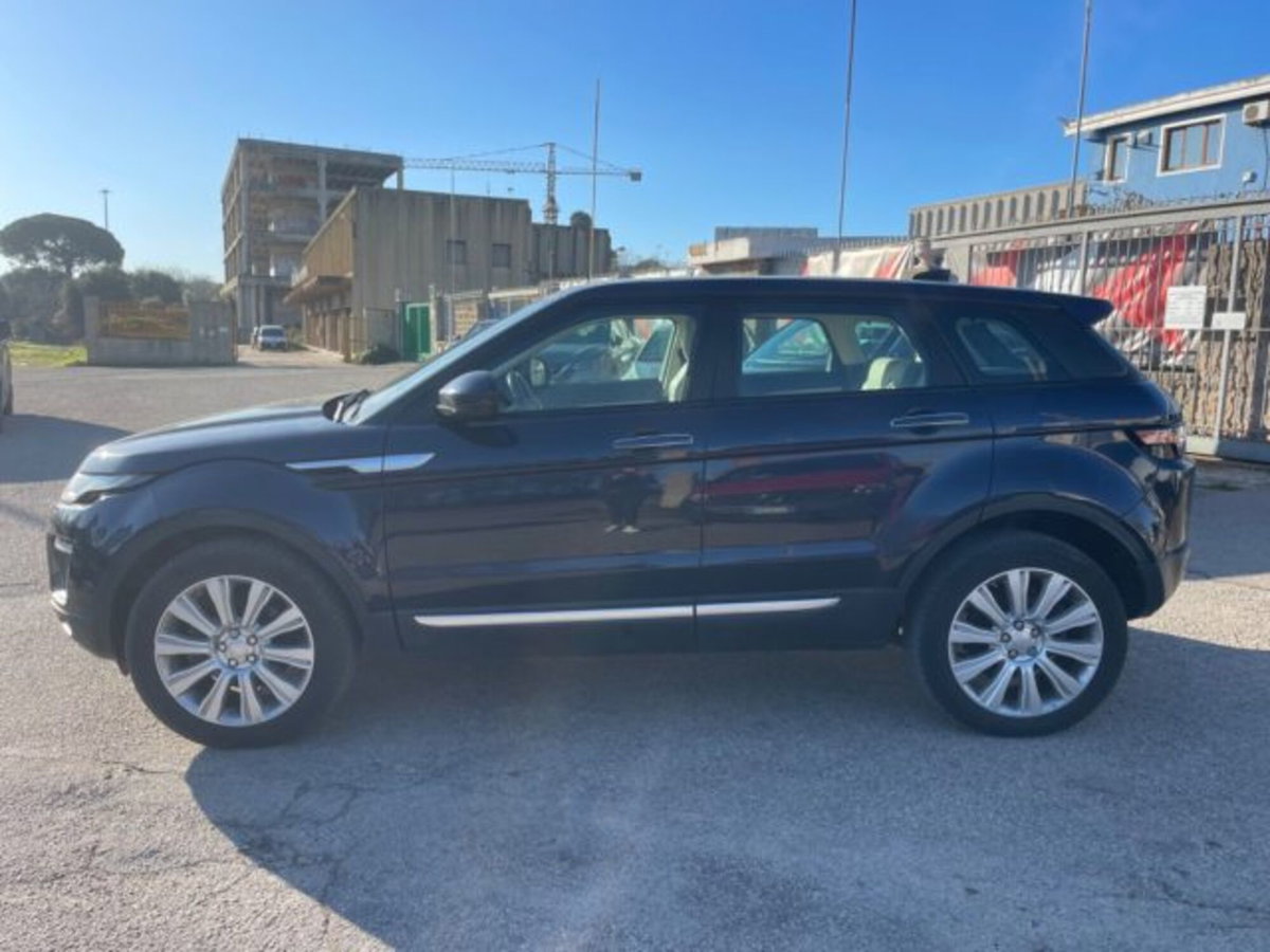 Land Rover Range Rover Evoque 2.0 TD4 180 CV 5p. Pure (2)