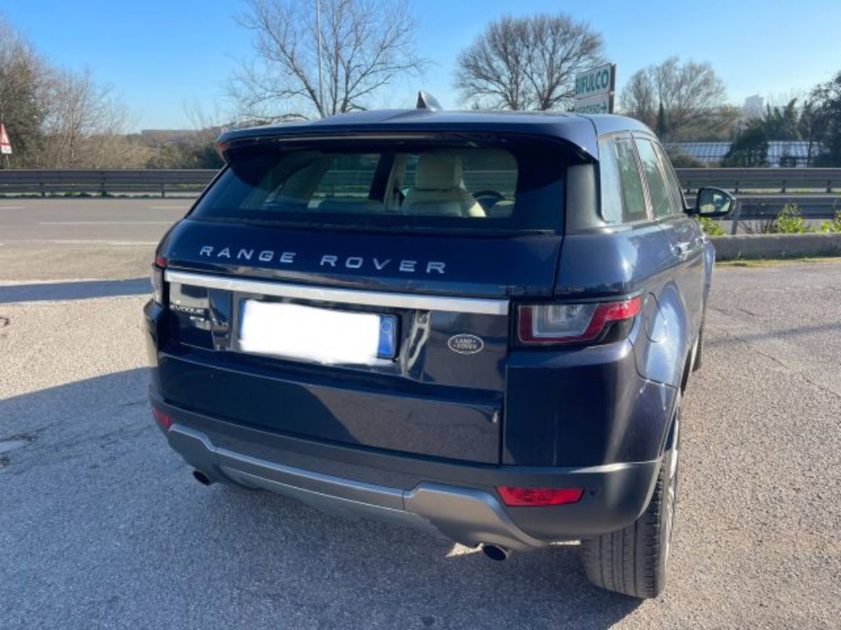 Land Rover Range Rover Evoque 2.0 TD4 180 CV 5p. Pure (6)