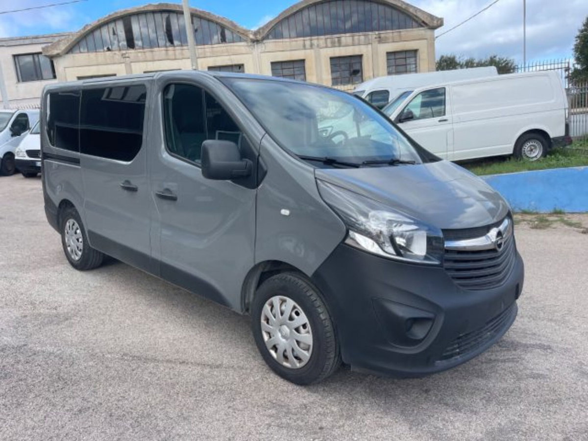 Opel Vivaro Furgone 27 1.6 BiTurbo S&S PC-TN Combi N1 (2)
