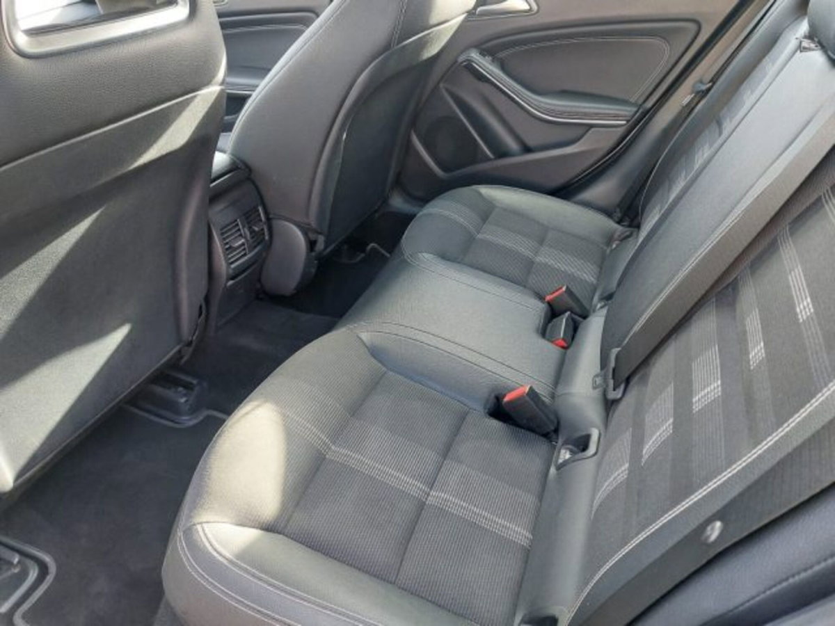 Mercedes-Benz GLA SUV 200 d Automatic Executive (11)