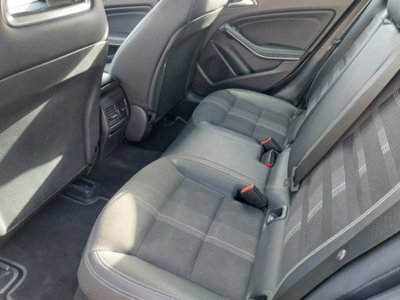 Mercedes-Benz GLA SUV 200 d Automatic Executive (11)