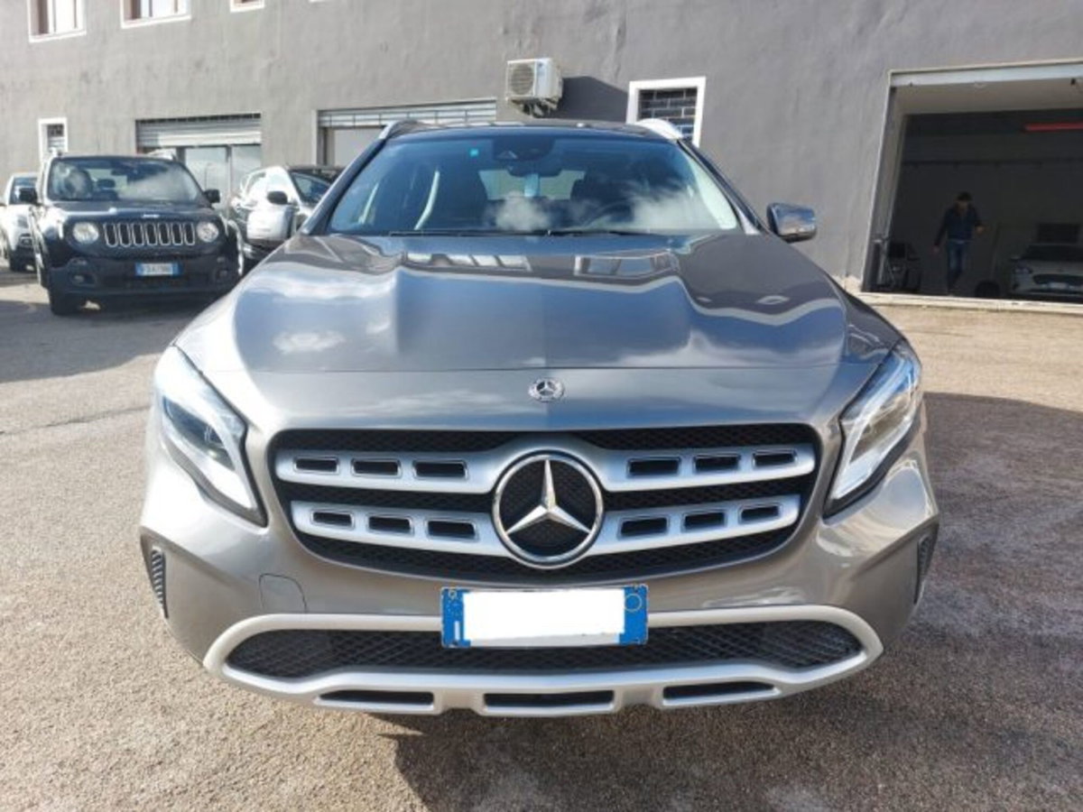 Mercedes-Benz GLA SUV 200 d Automatic Executive (3)