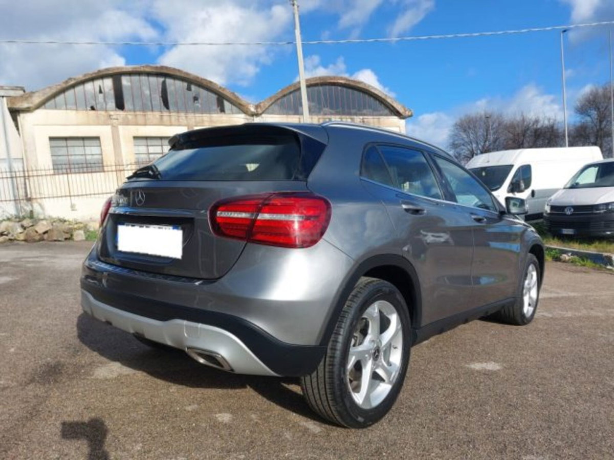 Mercedes-Benz GLA SUV 200 d Automatic Executive (6)