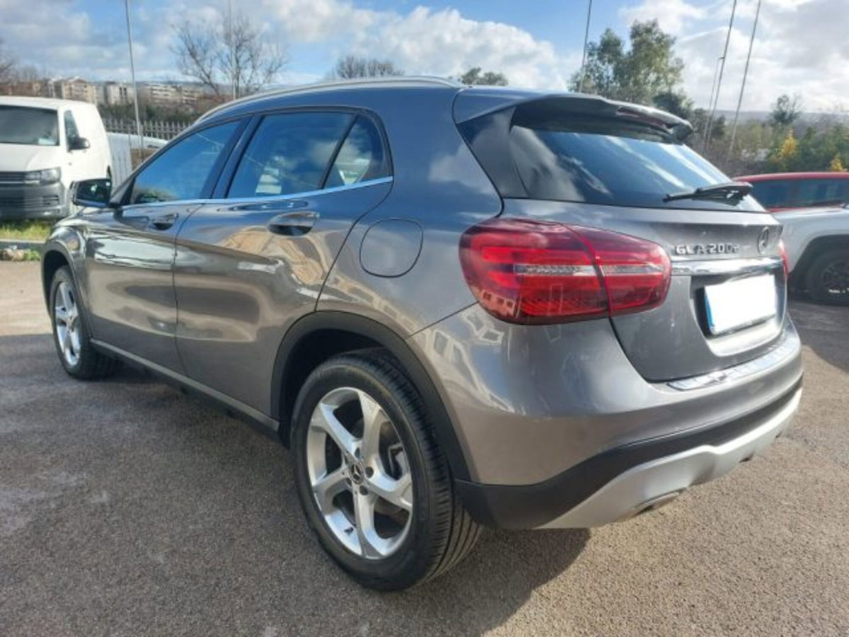 Mercedes-Benz GLA SUV 200 d Automatic Executive (7)