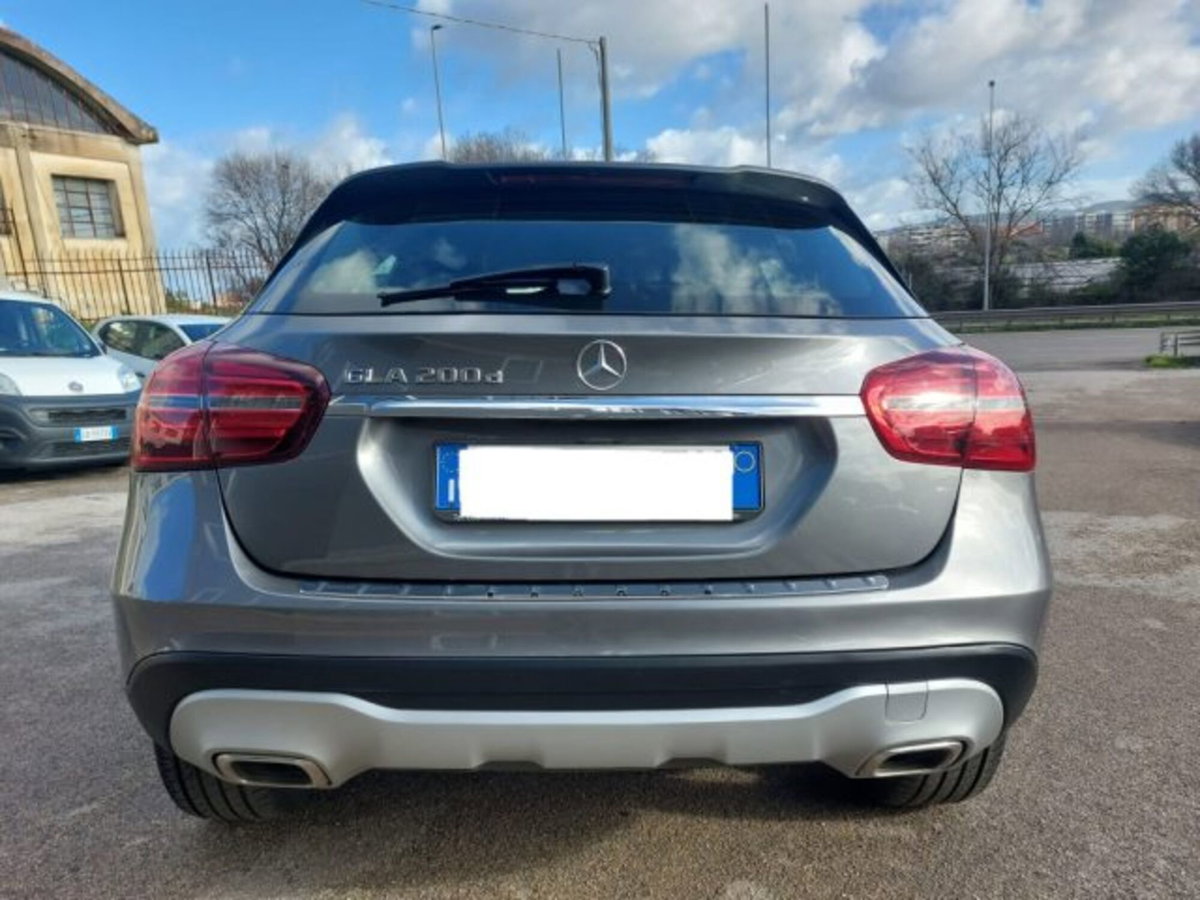 Mercedes-Benz GLA SUV 200 d Automatic Executive (8)