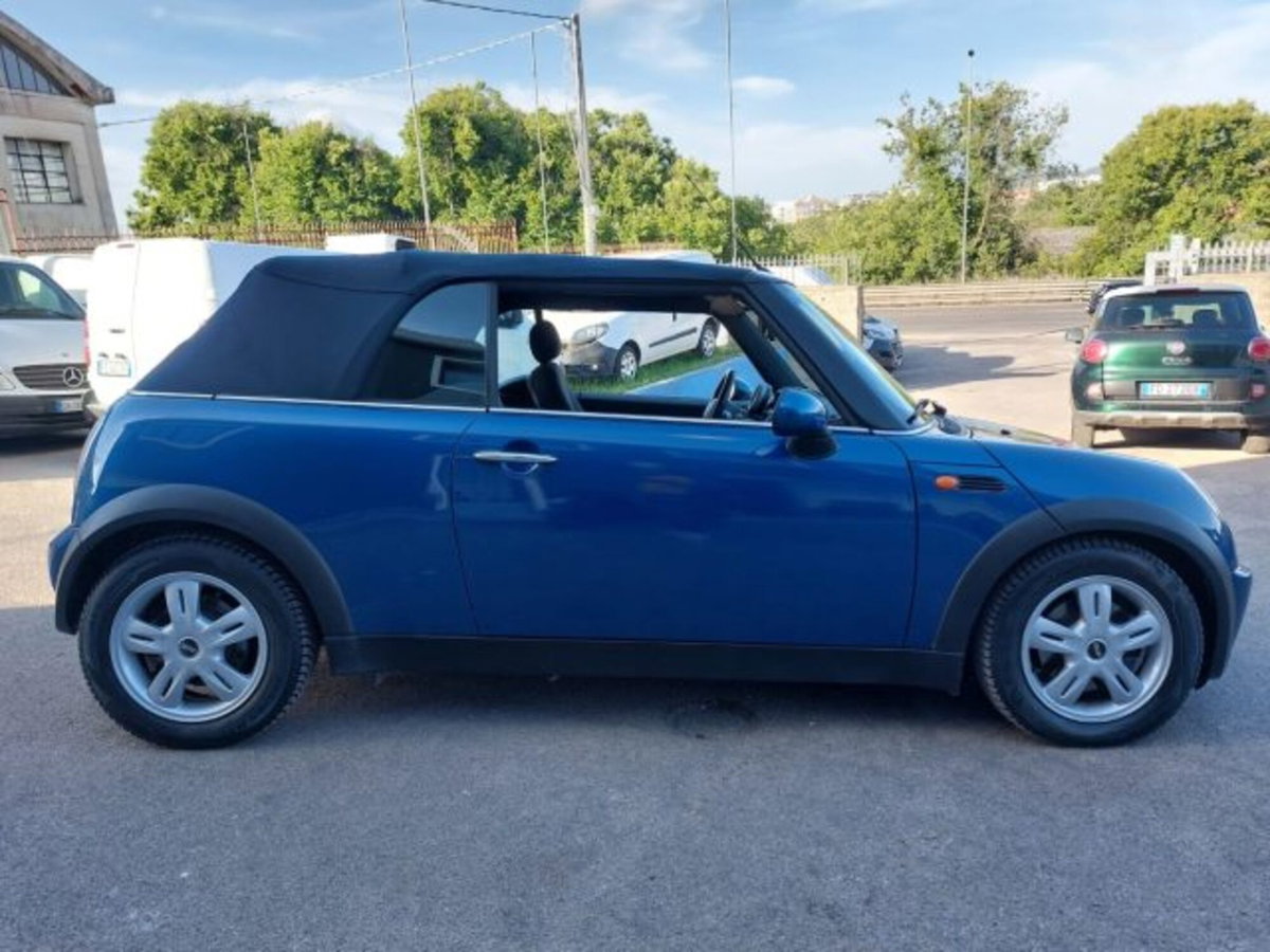 MINI Mini Cabrio 1.6 16V Cooper Sidewalk Cabrio