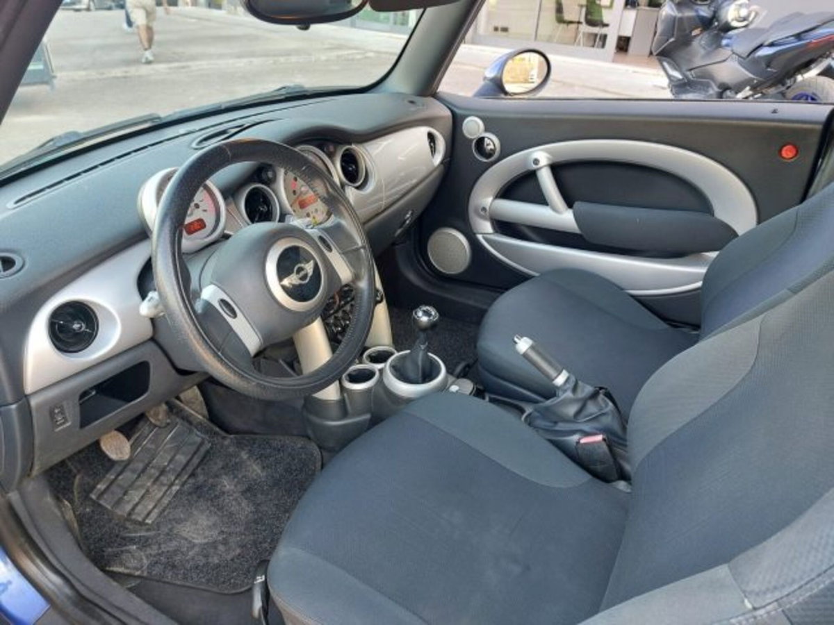 MINI Mini Cabrio 1.6 16V Cooper Sidewalk Cabrio (9)