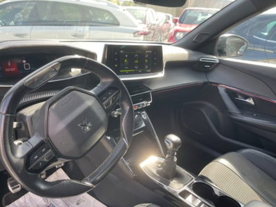 Peugeot 2008 BlueHDi 100 S&S GT Line (10)