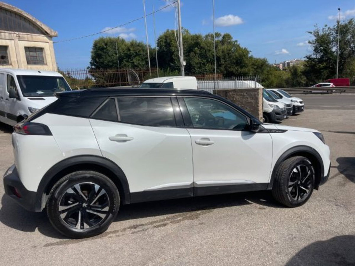 Peugeot 2008 BlueHDi 100 S&S GT Line (6)