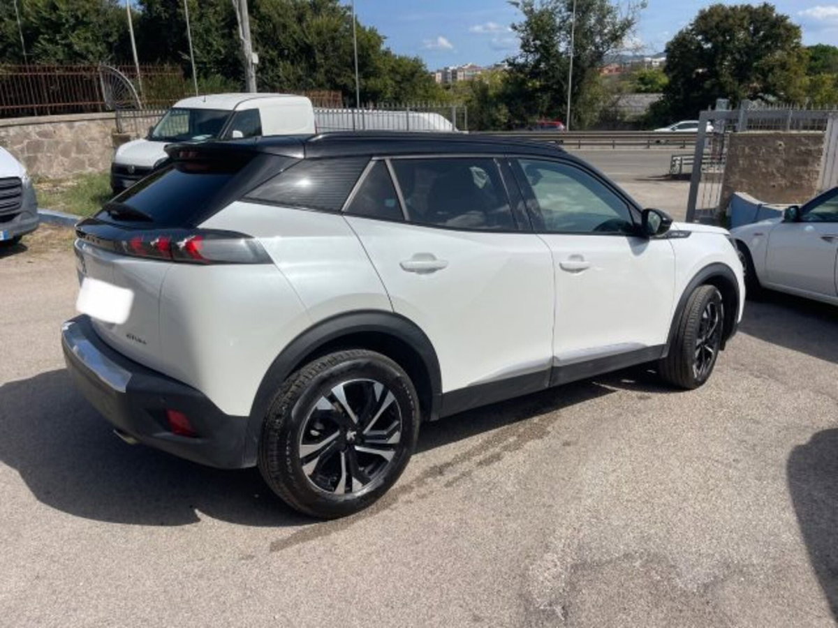 Peugeot 2008 BlueHDi 100 S&S GT Line (7)