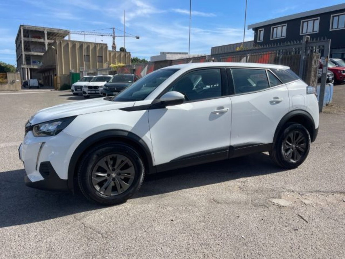 Peugeot 2008 BlueHDi 110 S&S GT (2)