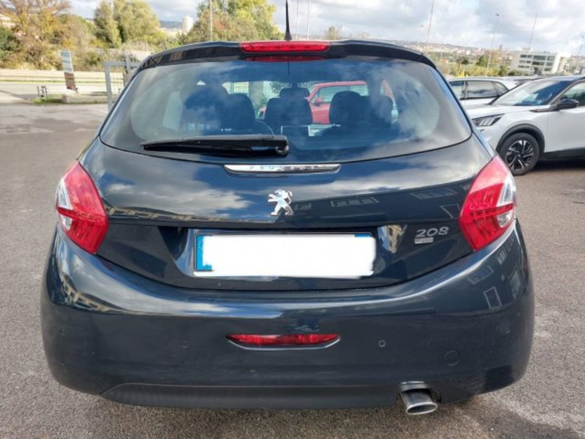 Peugeot 208 e-HDi 92 CV Stop&Start ETG6 3 porte Allure (8)