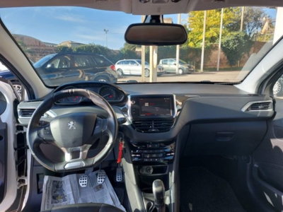 Peugeot 208 100 3 porte GT Line (11)