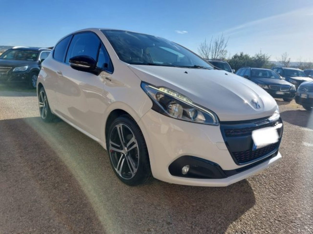 Peugeot 208 100 3 porte GT Line (3)