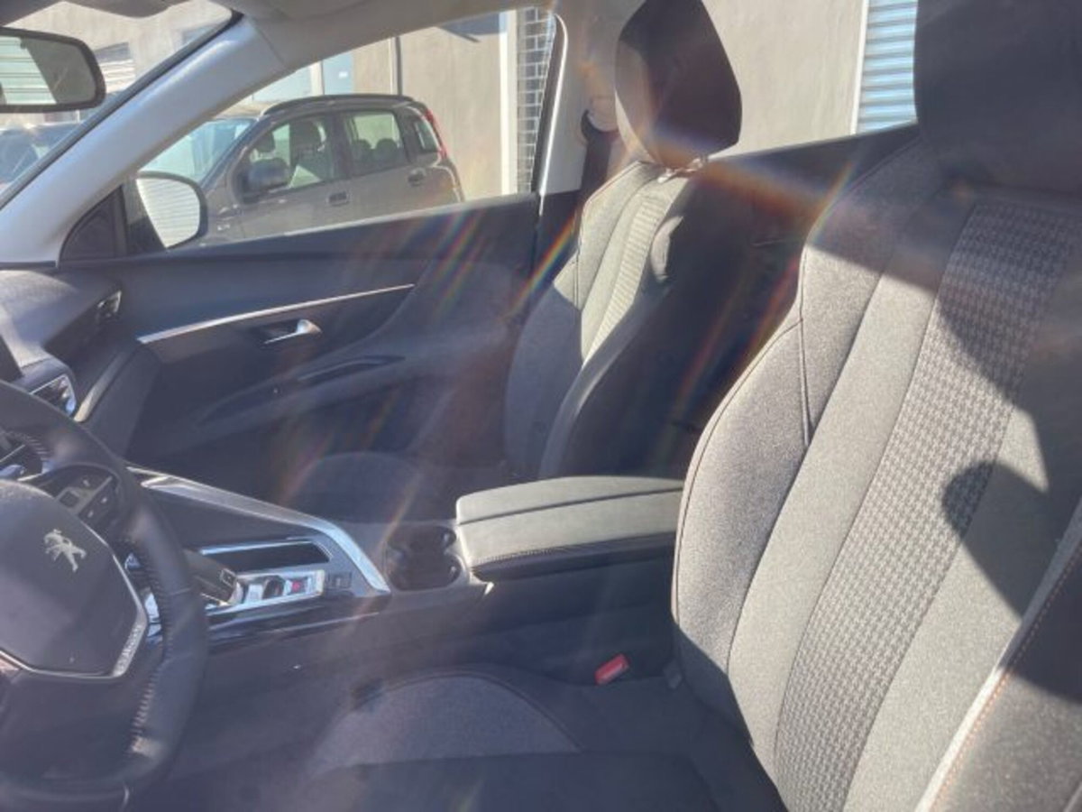 Peugeot 3008 BlueHDi 130 S&S Allure (10)