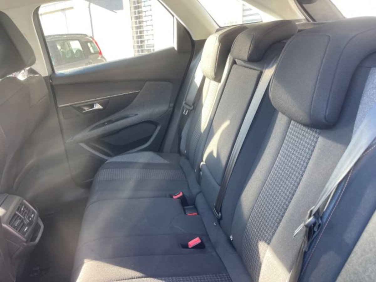 Peugeot 3008 BlueHDi 130 S&S Allure (12)