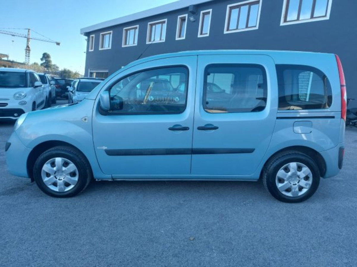Renault Kangoo 1.6 105CV 5 porte Attractive (4)