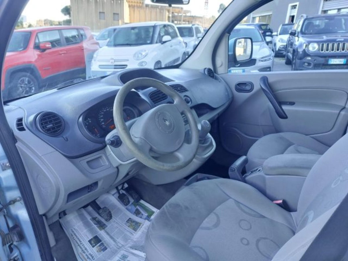 Renault Kangoo 1.6 105CV 5 porte Attractive (9)