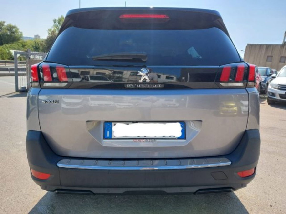 Peugeot 5008 BlueHDi 130 S&S EAT8 Allure (8)