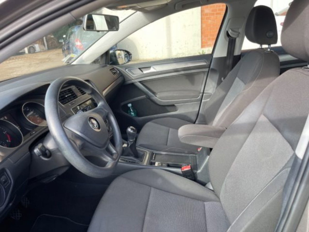 Volkswagen Golf 1.6 TDI 90 CV 5p. Trendline BlueMotion Technology (9)