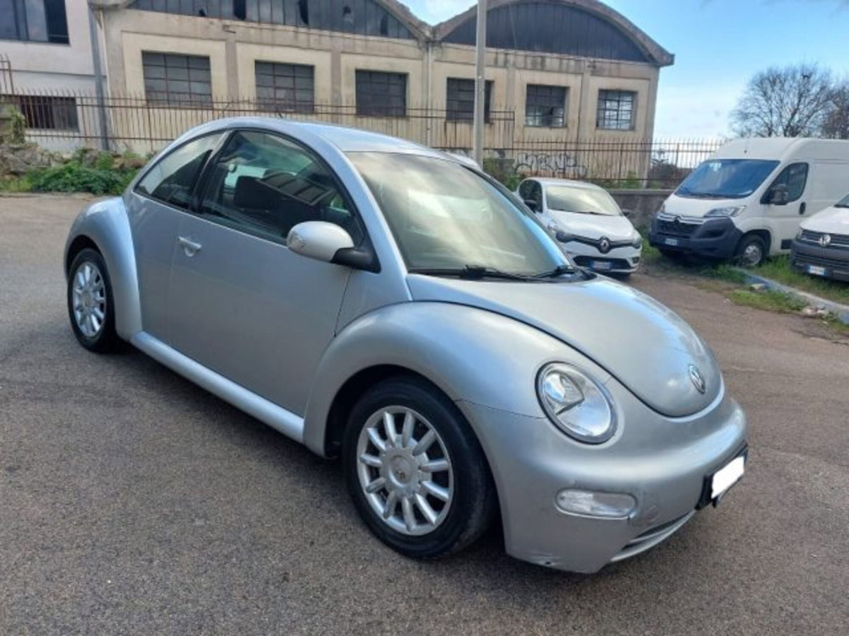 Volkswagen New Beetle TDI 105CV (2)