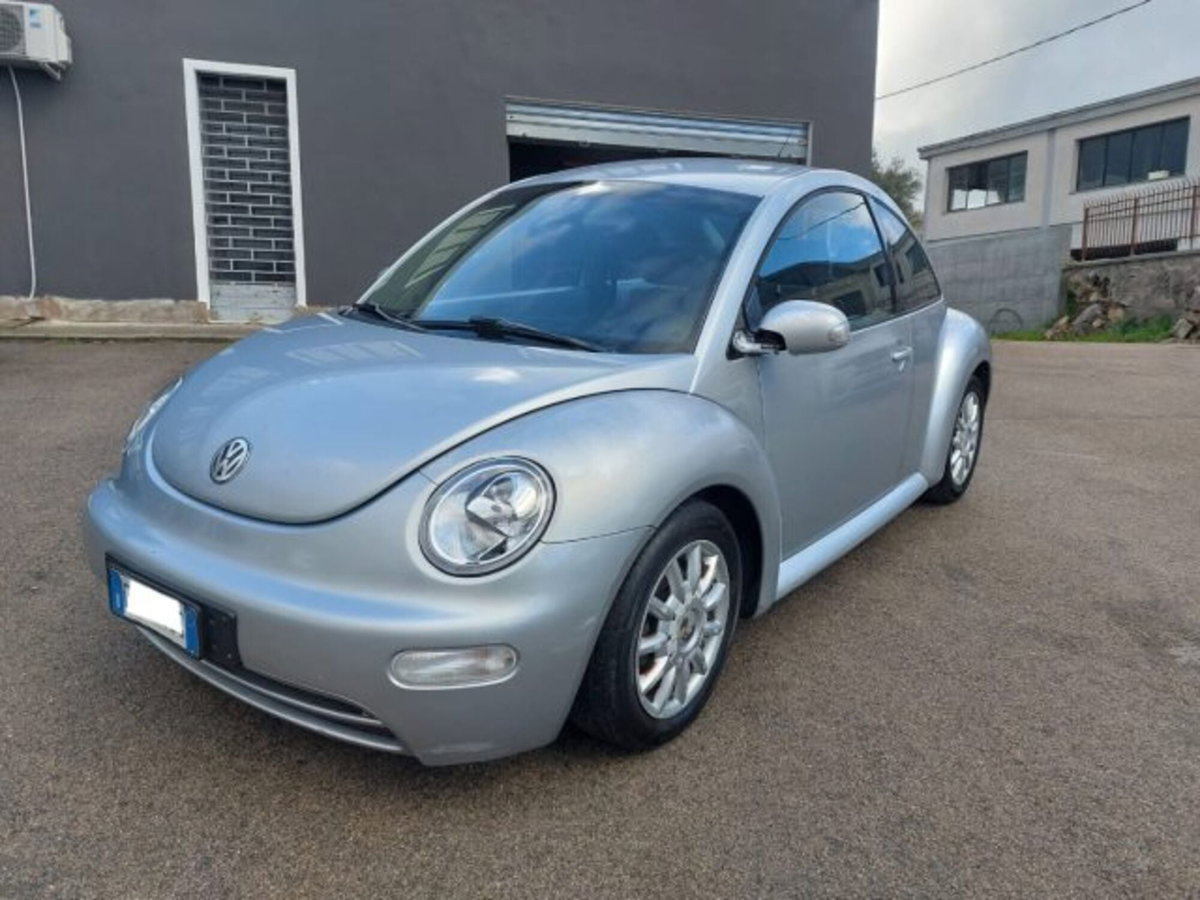 Volkswagen New Beetle TDI 105CV (3)