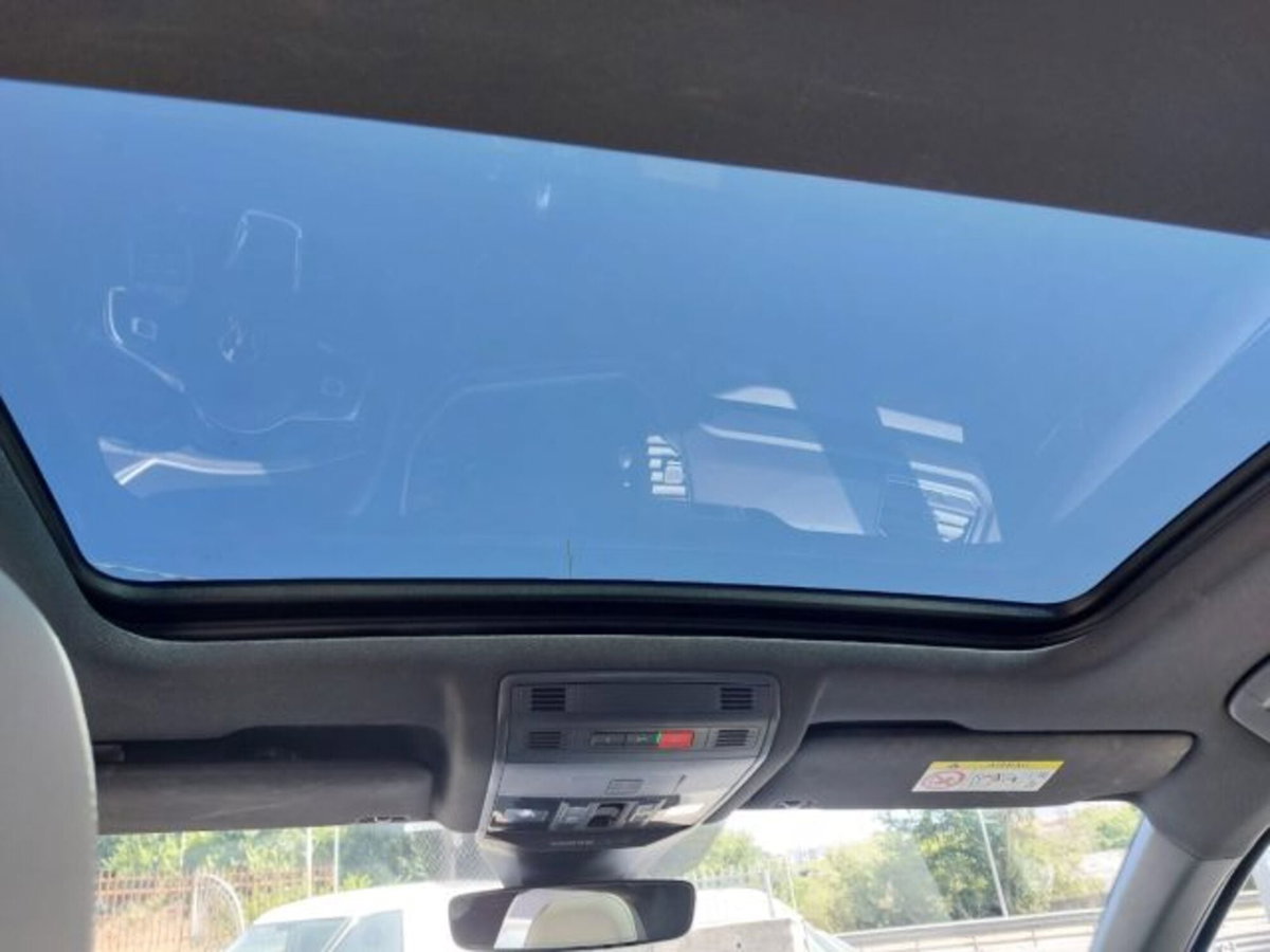 Volkswagen T-Roc 2.0 tdi R-Line 4motion 150cv dsg (12)
