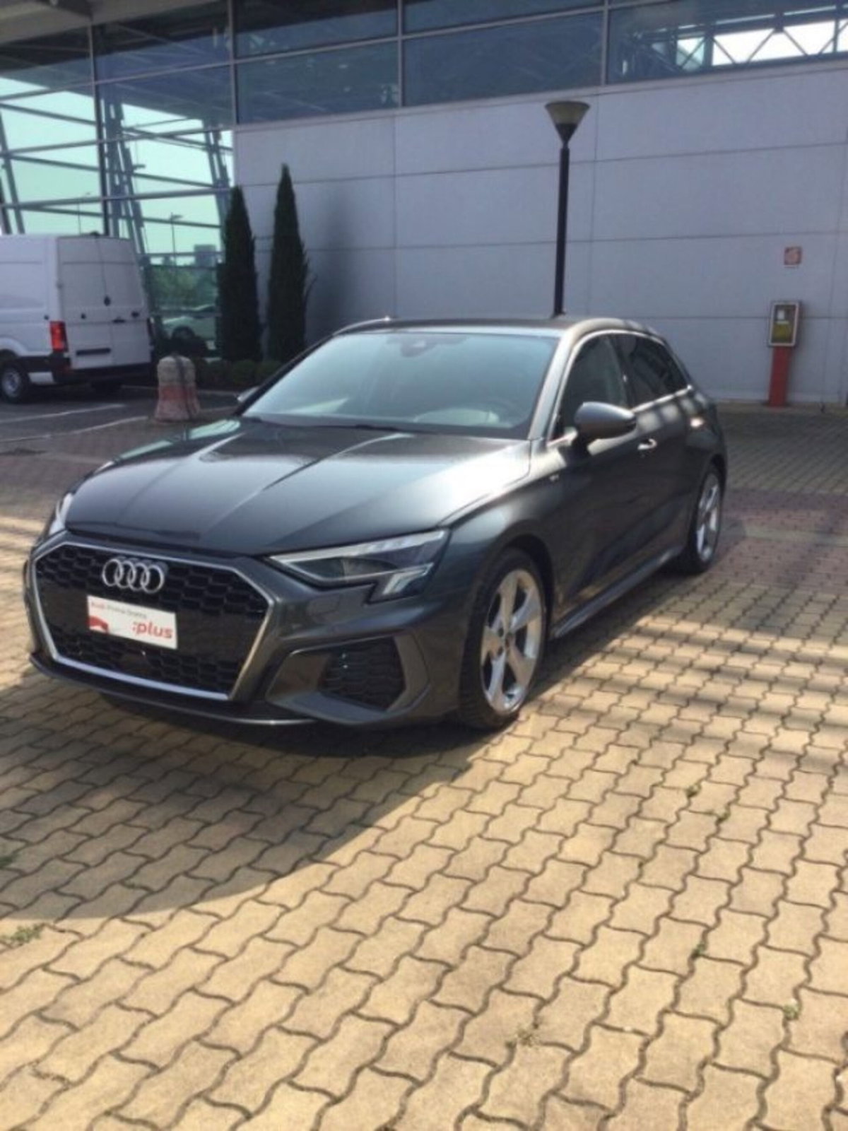 Audi A3 Sportback 35 TDI S tronic S line edition (2)