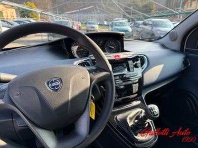 Lancia Ypsilon Multijet 16V Oro (16)