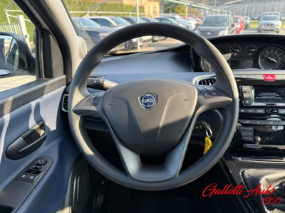 Lancia Ypsilon Multijet 16V Oro (8)