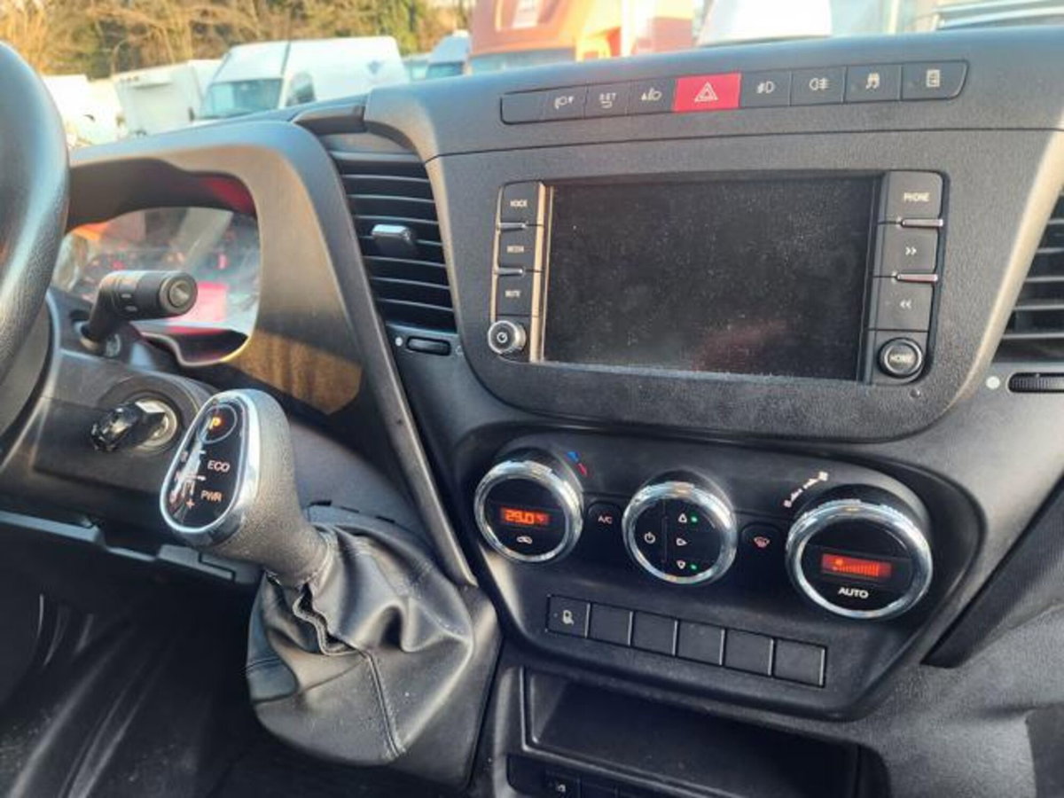 Iveco Daily Telaio 35C17 3.0 HPT PL-RG Cabinato (7)