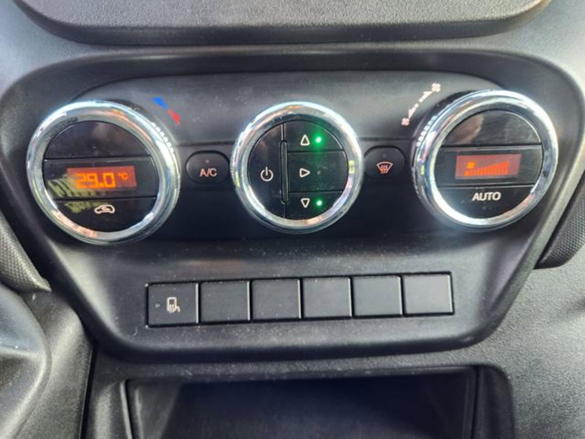 Iveco Daily Telaio 35C17 3.0 HPT PL-RG Cabinato (9)