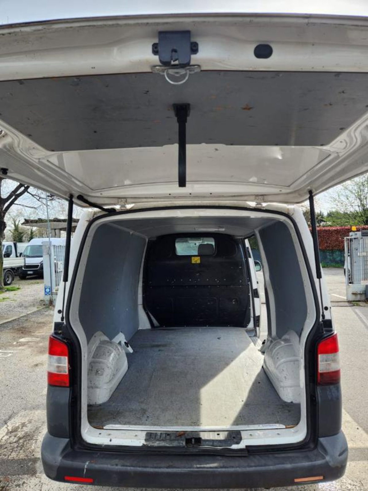 Volkswagen Veicoli Commerciali Transporter Furgone 2.0 TDI 140CV PC Kombi (7)