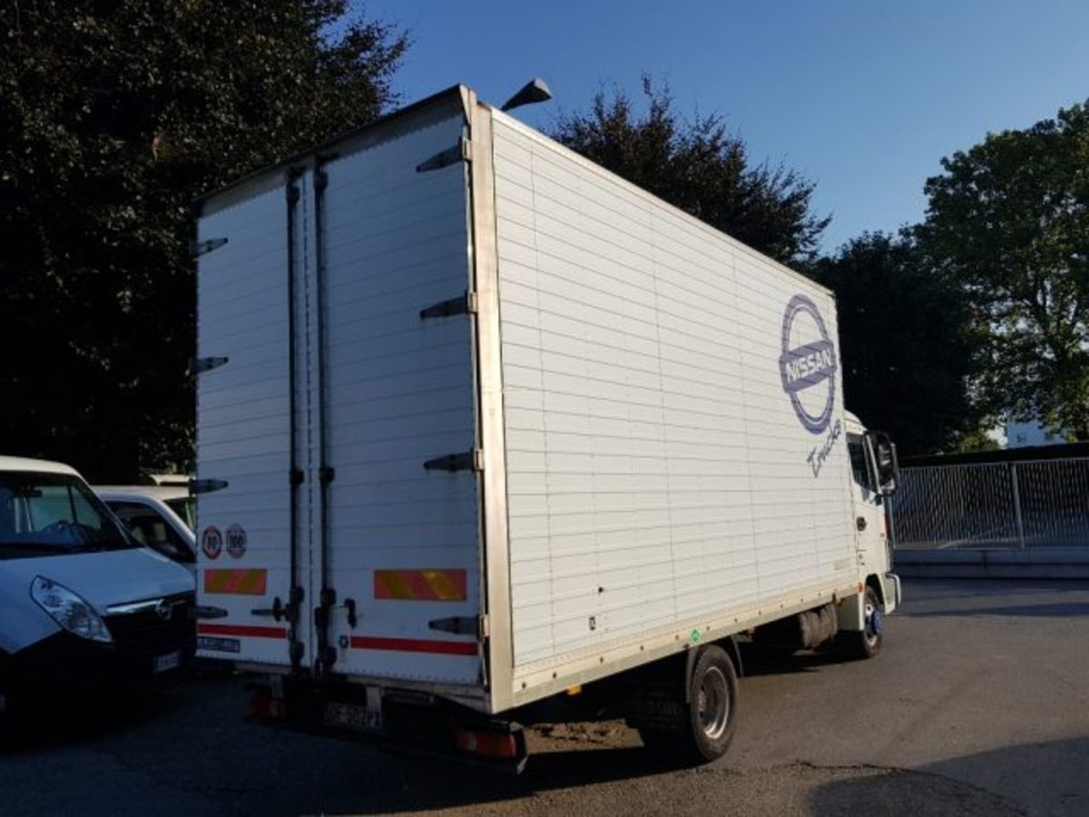 Nissan Atleon 35.15 HD 3.0 TDI PL-RG Cabinato (3)