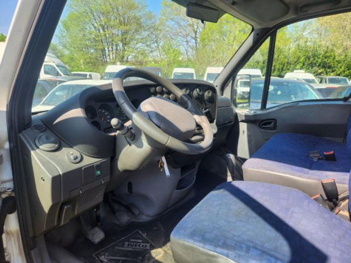 Iveco Daily Telaio 35S10 2.3 Hpi TDI PC Cabinato (6)