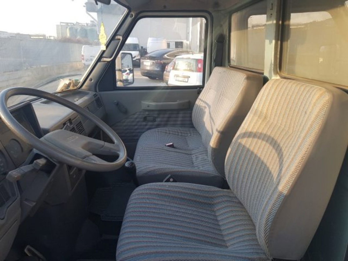 Iveco Daily Telaio 35.8 2.5 Diesel PM Cabinato Basic (9)