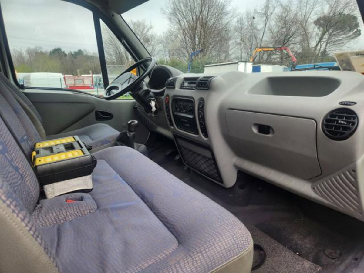 Renault Trucks Mascott Telaio 110.35 2.8 dCi PL Cabinato (6)