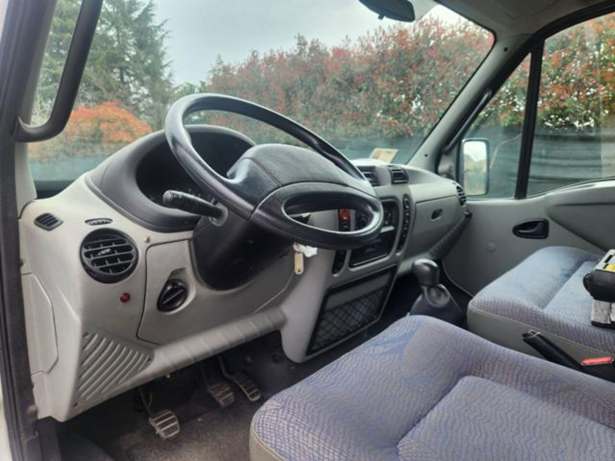 Renault Trucks Mascott Telaio 110.35 2.8 dCi PL Cabinato (7)