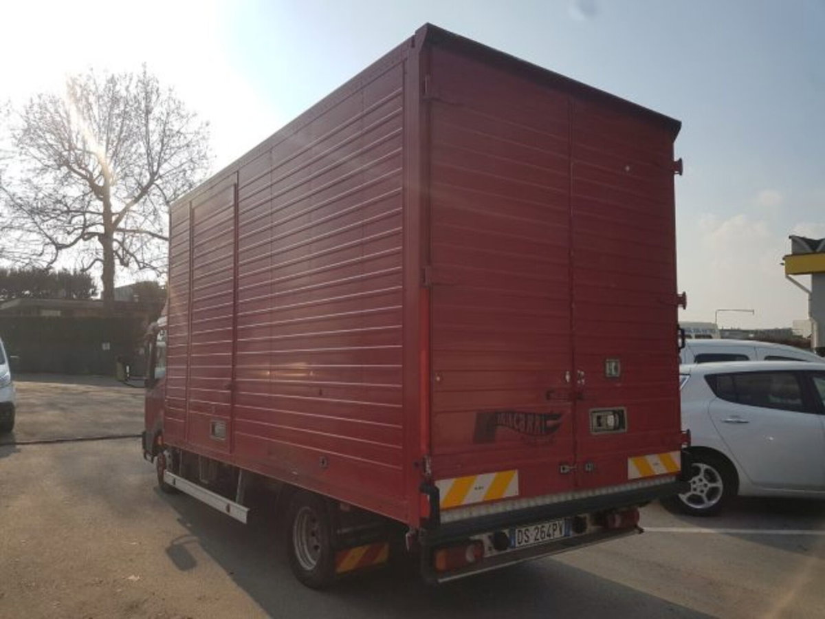 Nissan Cabstar 35.13 2.5 TDI 130CV PM-RG Cabinato Basic (3)