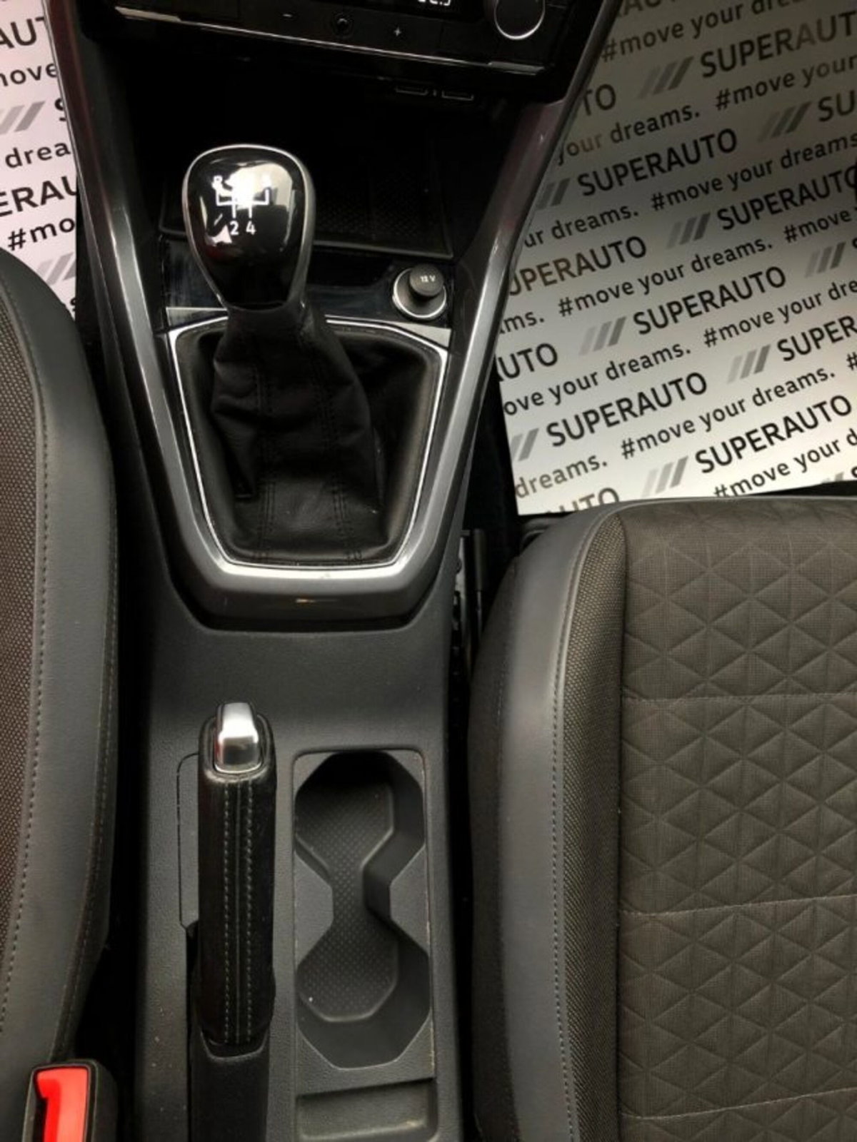 Volkswagen T-Cross 1.6 TDI SCR Urban BMT (16)