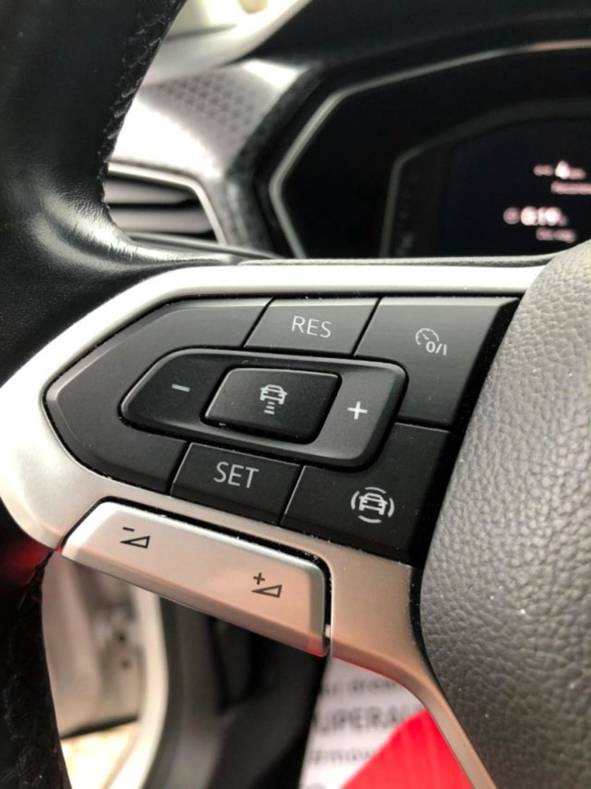 Volkswagen T-Cross 1.6 TDI SCR Urban BMT (17)