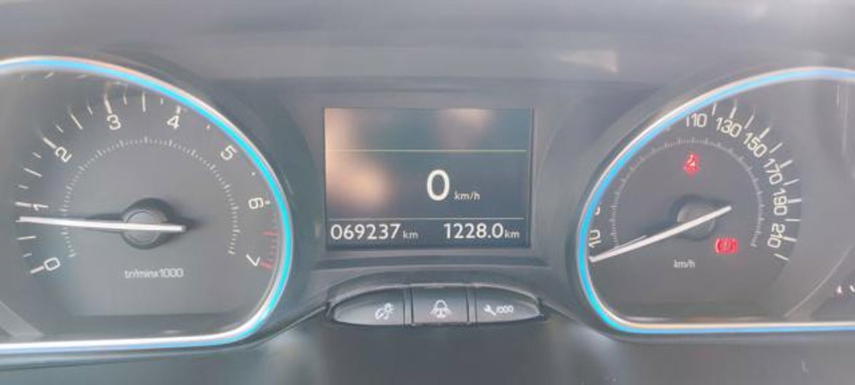 Peugeot 2008 82 Allure (9)