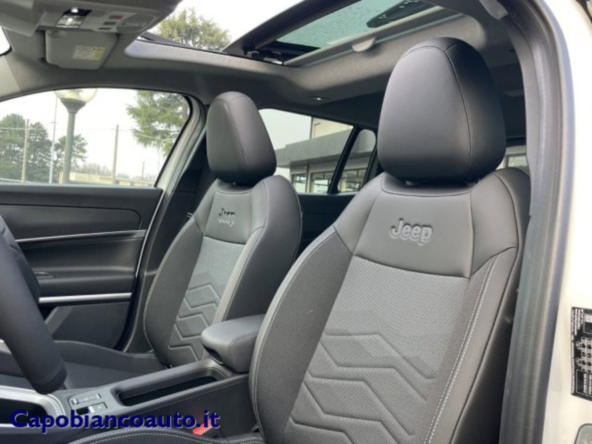 Jeep Avenger 1.2 turbo Summit fwd 100cv (10)